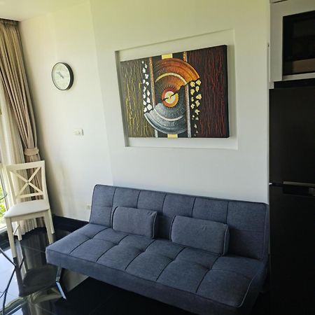 Art Patong Residence Extérieur photo