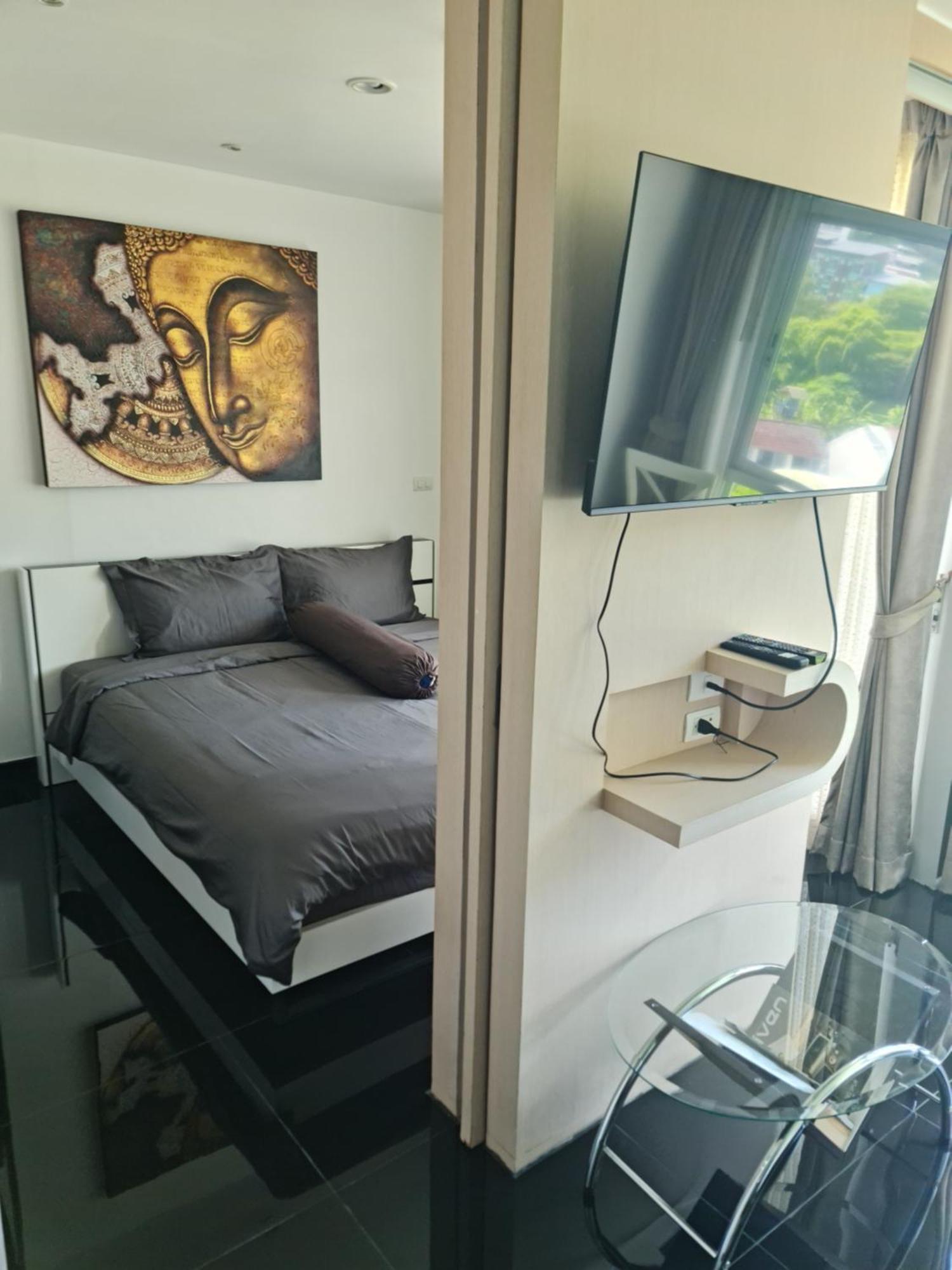 Art Patong Residence Extérieur photo