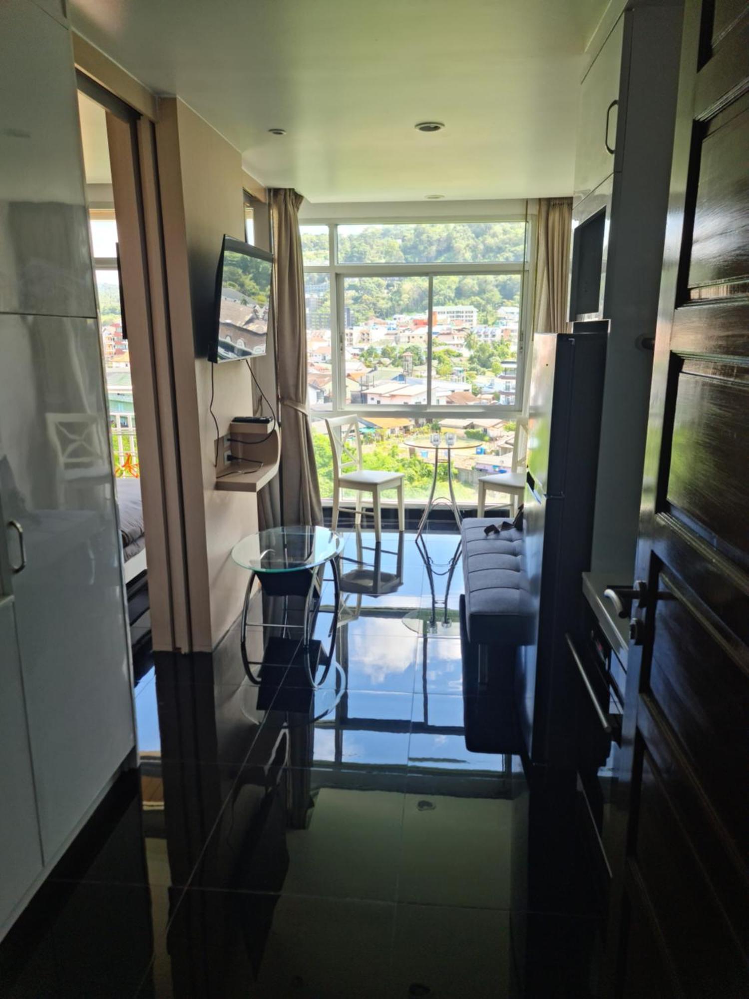 Art Patong Residence Extérieur photo