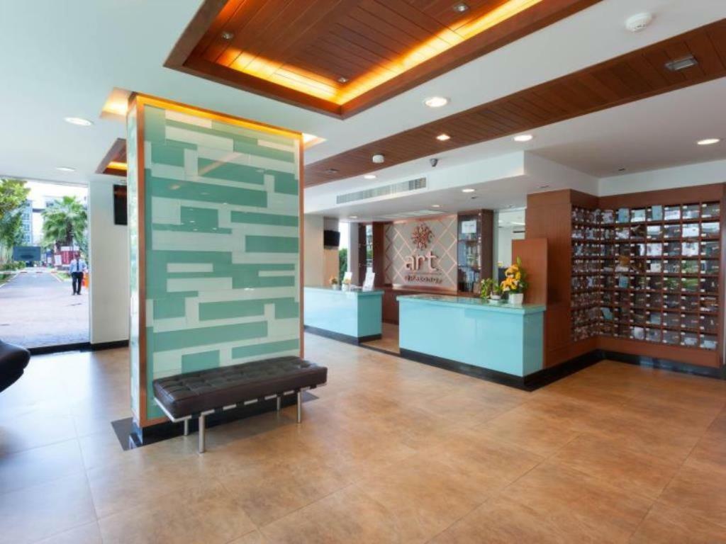 Art Patong Residence Extérieur photo